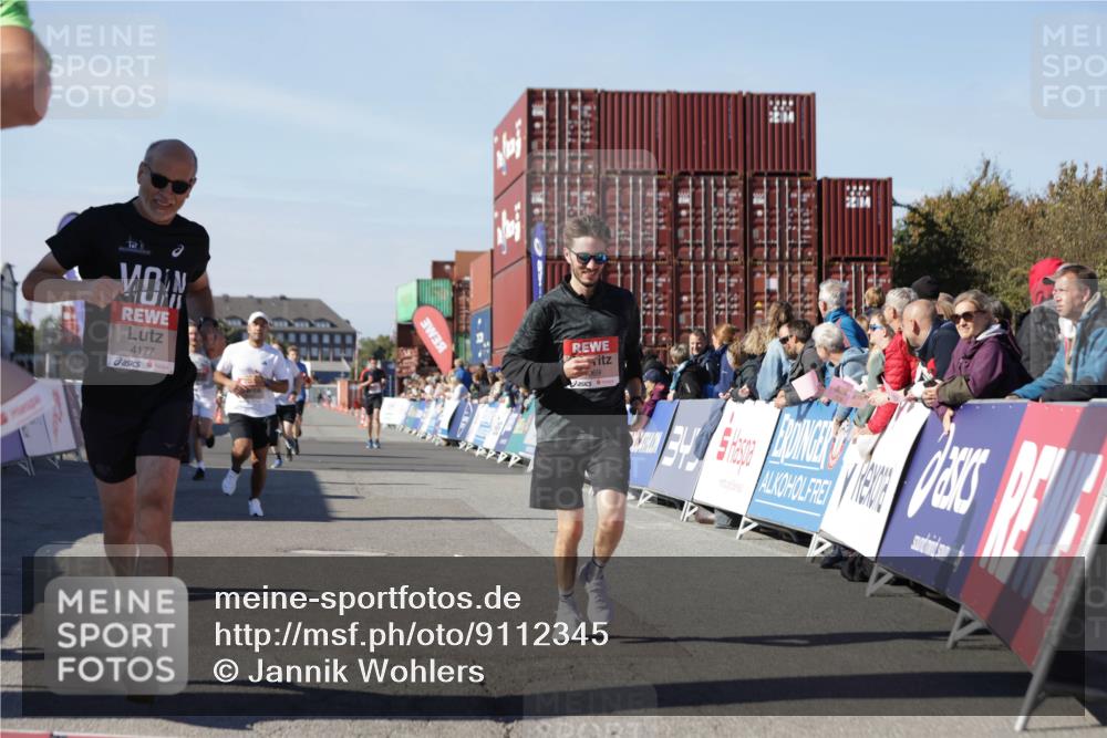 03.10.2025 - Köhlbrandbrückenlauf Jannik Wohlers http://msf.ph/oto/9112345 03.10.2025 13:00:58 Ziel 4069, 4140, 4177, 4407, 4425, 4512, 4820, 6042, 6464 meine-sportfotos.de