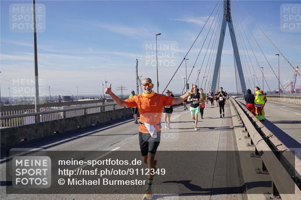 03.10.2025 - Köhlbrandbrückenlauf Michael Burmester http://msf.ph/oto/9112349 03.10.2025 12:54:28 Position 2  meine-sportfotos.de