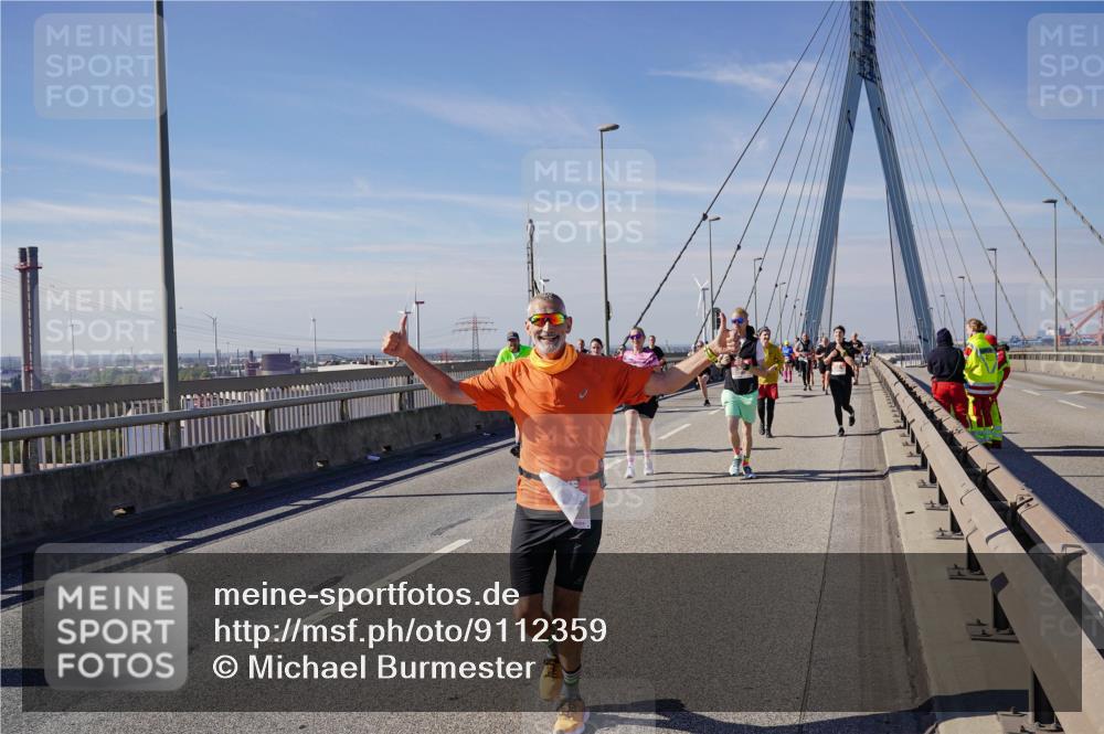 03.10.2025 - Köhlbrandbrückenlauf Michael Burmester http://msf.ph/oto/9112359 03.10.2025 12:54:28 Position 2  meine-sportfotos.de