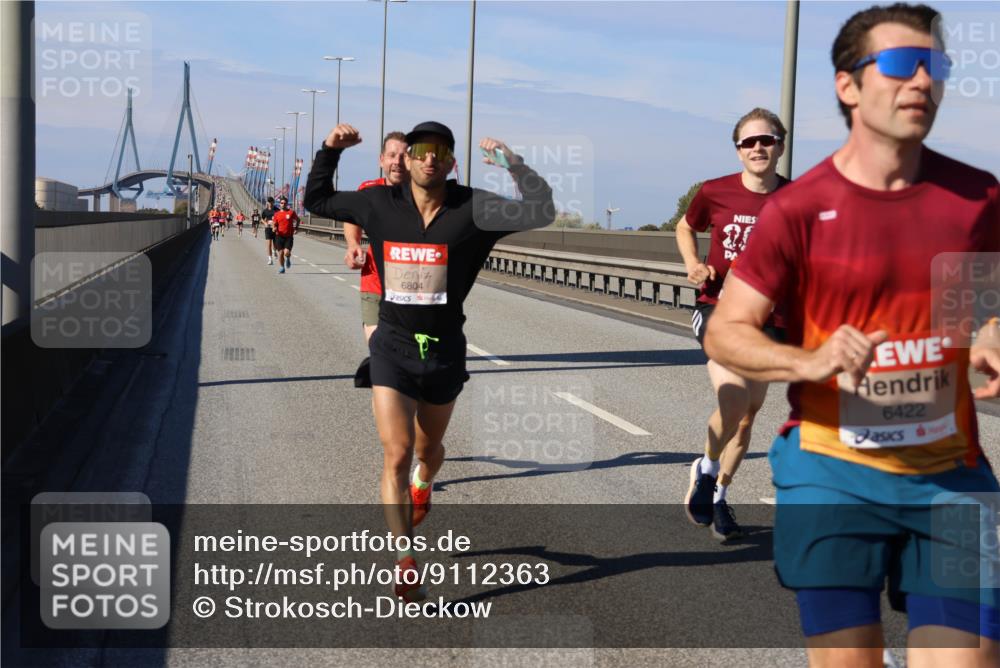 03.10.2025 - Köhlbrandbrückenlauf Strokosch-Dieckow http://msf.ph/oto/9112363 03.10.2025 12:41:15 Position 3 6804, 6422 meine-sportfotos.de