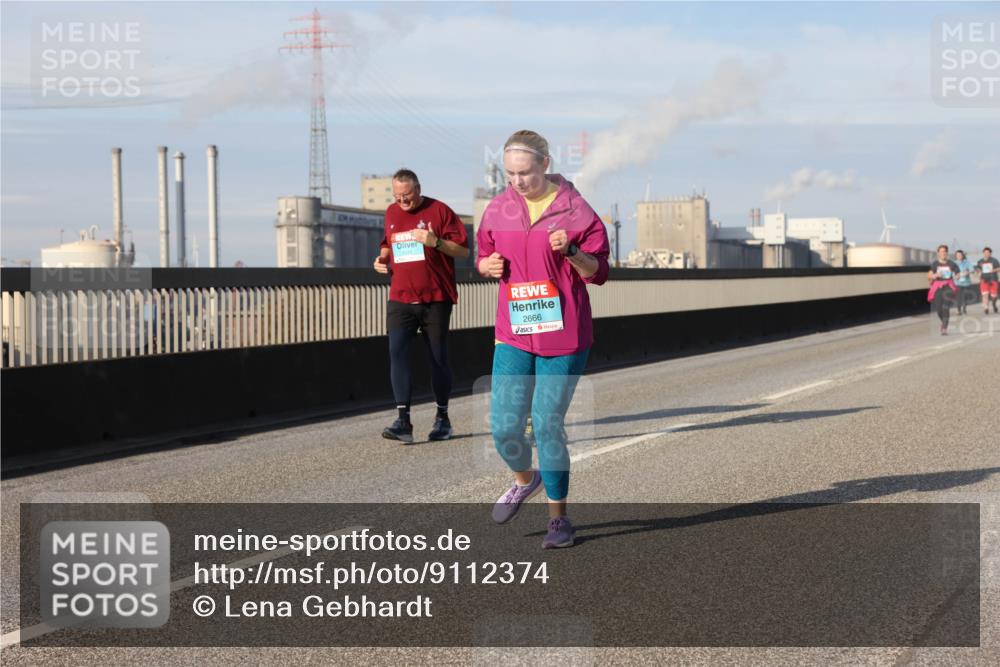03.10.2025 - Köhlbrandbrückenlauf Lena Gebhardt http://msf.ph/oto/9112374 03.10.2025 10:16:00 Position 2 2666 meine-sportfotos.de
