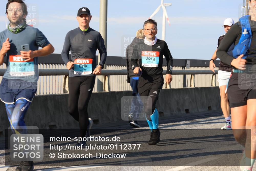 03.10.2025 - Köhlbrandbrückenlauf Strokosch-Dieckow http://msf.ph/oto/9112377 03.10.2025 09:45:42 Position 2 1508, 2735, 2736 meine-sportfotos.de