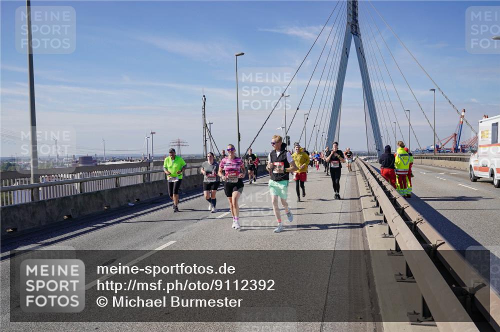 03.10.2025 - Köhlbrandbrückenlauf Michael Burmester http://msf.ph/oto/9112392 03.10.2025 12:54:29 Position 2 188 meine-sportfotos.de