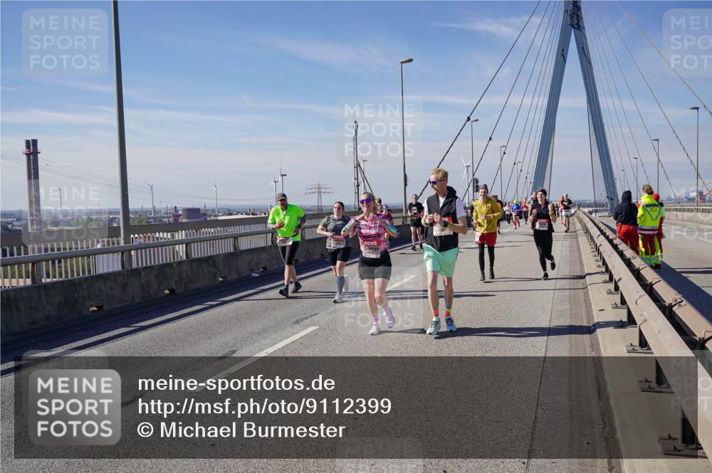 03.10.2025 - Köhlbrandbrückenlauf Michael Burmester http://msf.ph/oto/9112399 03.10.2025 12:54:30 Position 2  meine-sportfotos.de