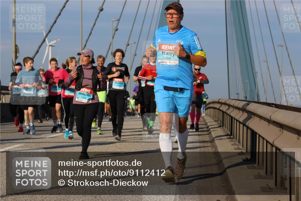 03.10.2025 - Köhlbrandbrückenlauf Strokosch-Dieckow http://msf.ph/oto/9112412 03.10.2025 09:45:49 Position 2 1536, 1286 meine-sportfotos.de