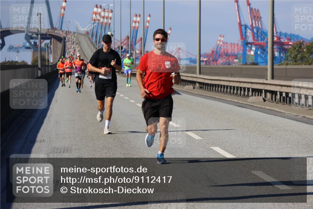 03.10.2025 - Köhlbrandbrückenlauf Strokosch-Dieckow http://msf.ph/oto/9112417 03.10.2025 12:41:21 Position 3  meine-sportfotos.de