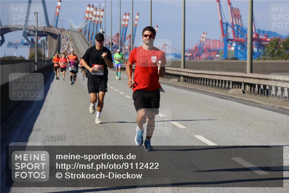 03.10.2025 - Köhlbrandbrückenlauf Strokosch-Dieckow http://msf.ph/oto/9112422 03.10.2025 12:41:21 Position 3  meine-sportfotos.de