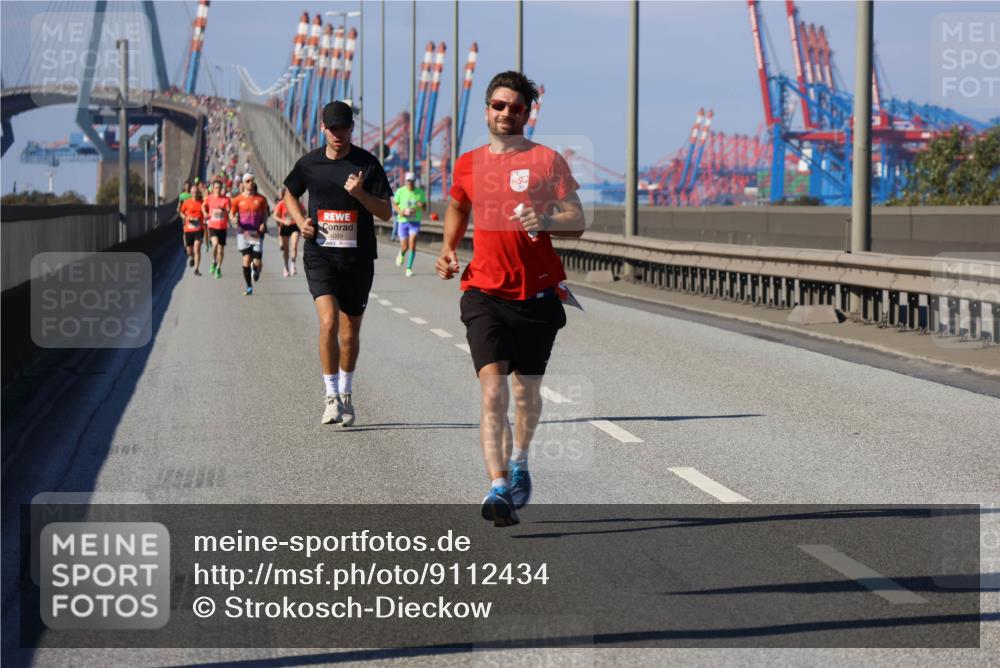 03.10.2025 - Köhlbrandbrückenlauf Strokosch-Dieckow http://msf.ph/oto/9112434 03.10.2025 12:41:21 Position 3 4089 meine-sportfotos.de