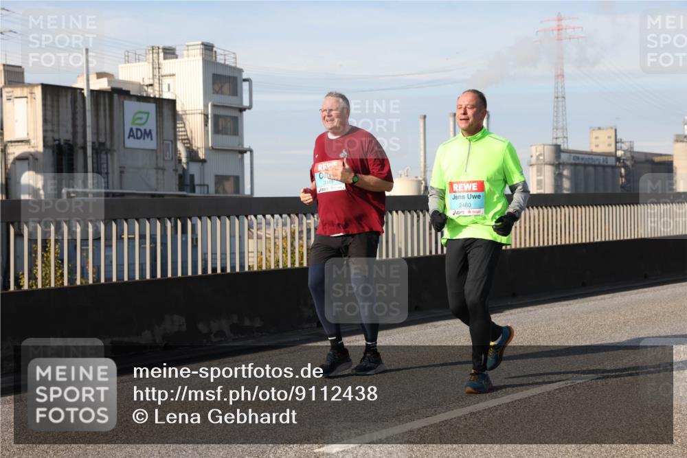 03.10.2025 - Köhlbrandbrückenlauf Lena Gebhardt http://msf.ph/oto/9112438 03.10.2025 10:16:02 Position 2 3349, 2480 meine-sportfotos.de