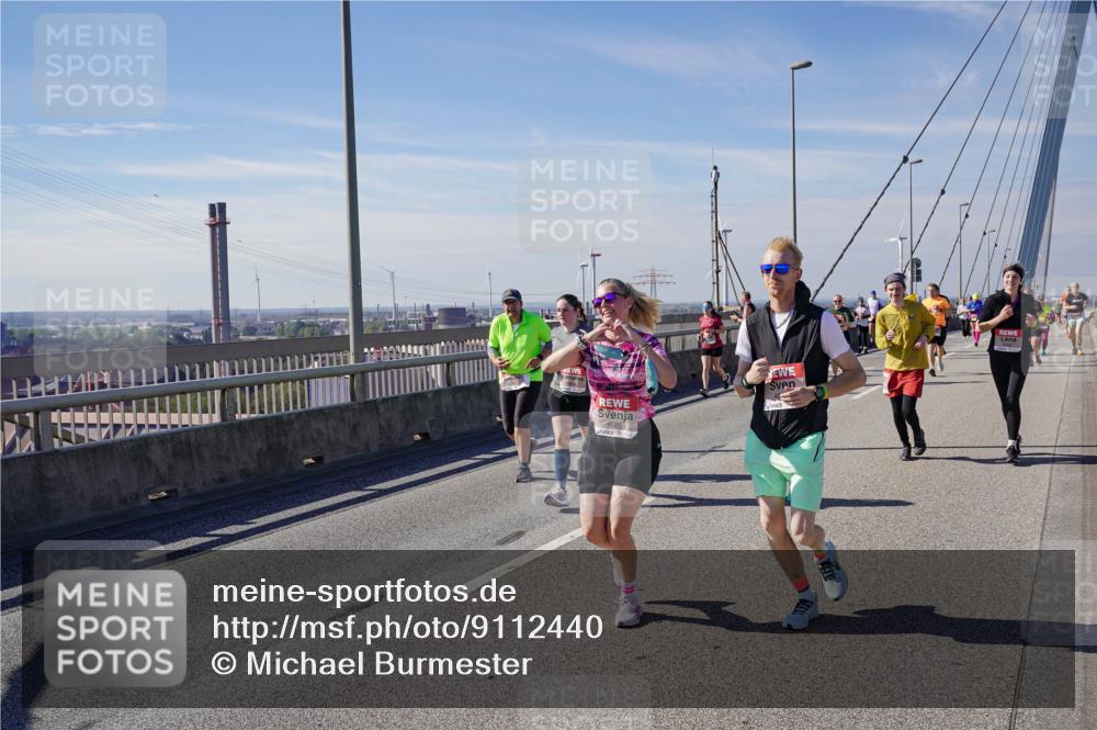 03.10.2025 - Köhlbrandbrückenlauf Michael Burmester http://msf.ph/oto/9112440 03.10.2025 12:54:31 Position 2 4626 meine-sportfotos.de