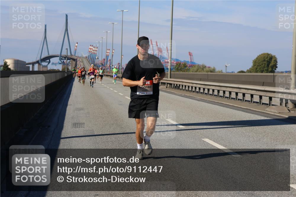 03.10.2025 - Köhlbrandbrückenlauf Strokosch-Dieckow http://msf.ph/oto/9112447 03.10.2025 12:41:27 Position 3 4089 meine-sportfotos.de