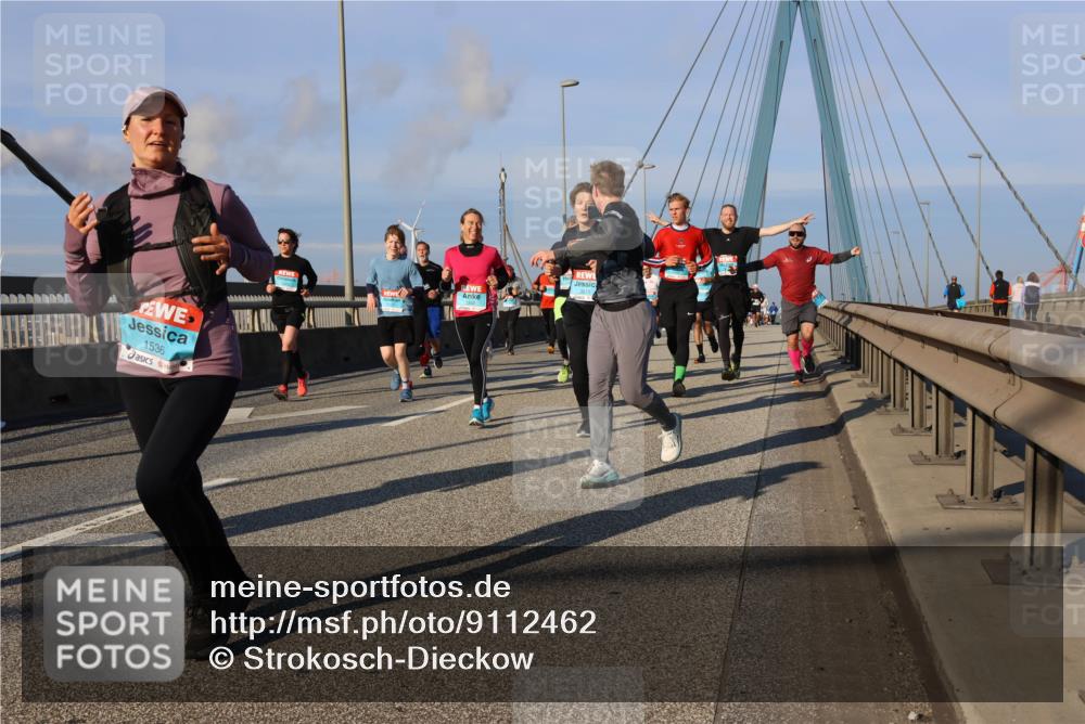 03.10.2025 - Köhlbrandbrückenlauf Strokosch-Dieckow http://msf.ph/oto/9112462 03.10.2025 09:45:53 Position 2 1536 meine-sportfotos.de