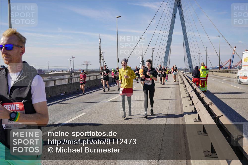 03.10.2025 - Köhlbrandbrückenlauf Michael Burmester http://msf.ph/oto/9112473 03.10.2025 12:54:32 Position 2 4007, 44 meine-sportfotos.de
