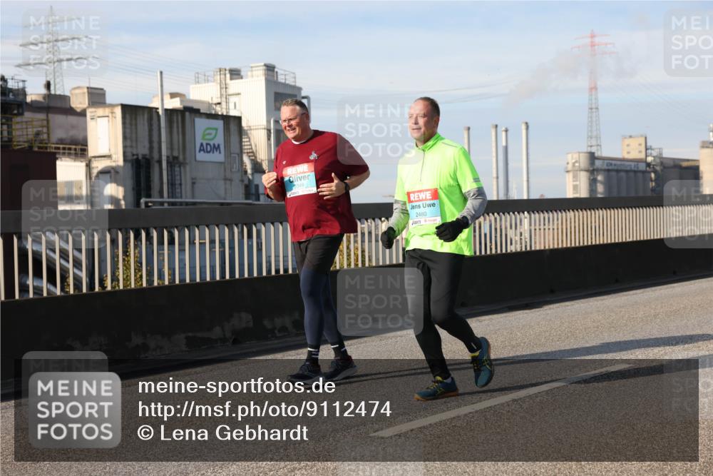 03.10.2025 - Köhlbrandbrückenlauf Lena Gebhardt http://msf.ph/oto/9112474 03.10.2025 10:16:03 Position 2 3349, 2480 meine-sportfotos.de
