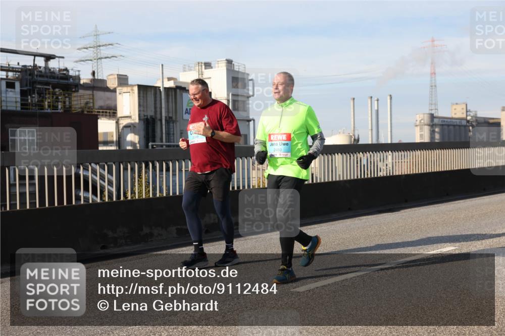 03.10.2025 - Köhlbrandbrückenlauf Lena Gebhardt http://msf.ph/oto/9112484 03.10.2025 10:16:03 Position 2 2480 meine-sportfotos.de