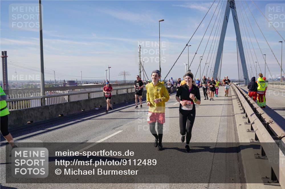 03.10.2025 - Köhlbrandbrückenlauf Michael Burmester http://msf.ph/oto/9112489 03.10.2025 12:54:32 Position 2 5125 meine-sportfotos.de