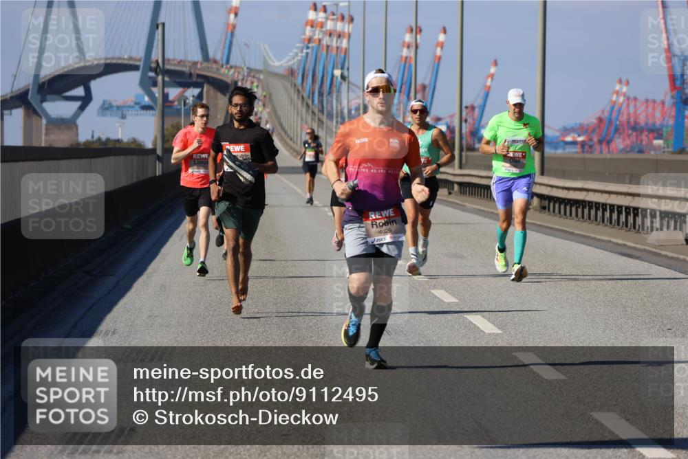 03.10.2025 - Köhlbrandbrückenlauf Strokosch-Dieckow http://msf.ph/oto/9112495 03.10.2025 12:41:36 Position 3 195, 42, 195, 42, 19, 4029 meine-sportfotos.de