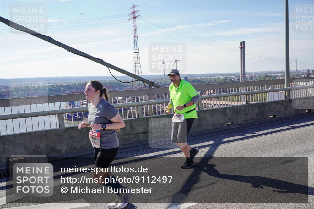 03.10.2025 - Köhlbrandbrückenlauf Michael Burmester http://msf.ph/oto/9112497 03.10.2025 12:54:33 Position 2 4934 meine-sportfotos.de
