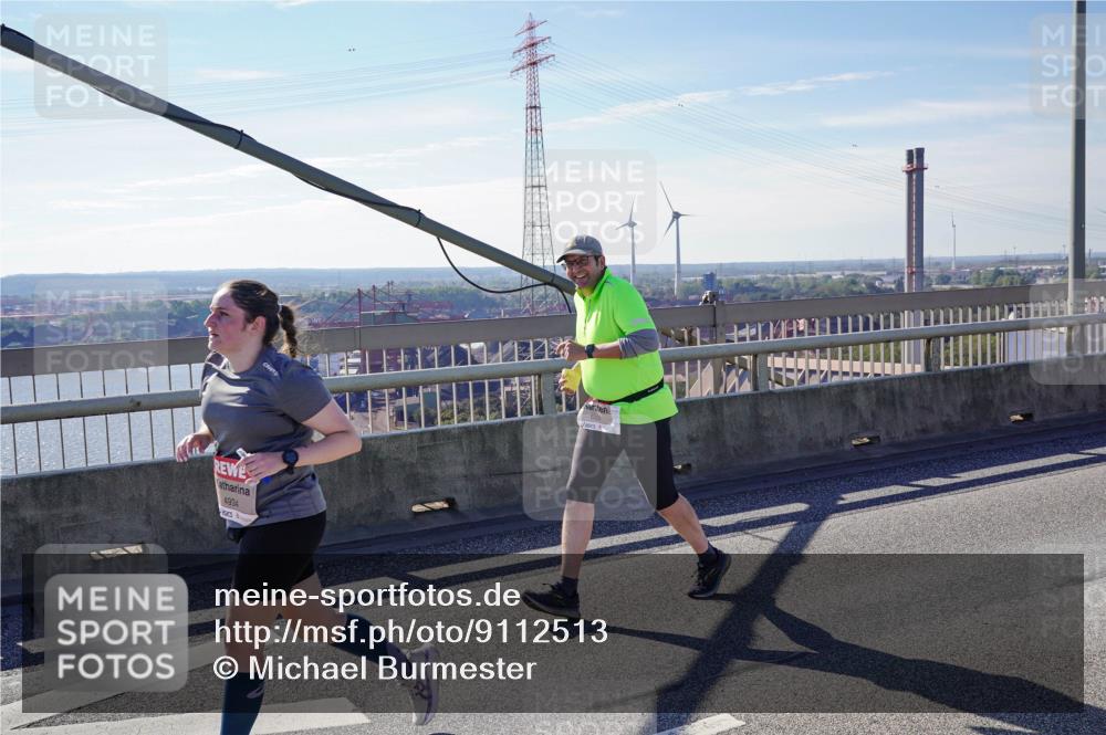 03.10.2025 - Köhlbrandbrückenlauf Michael Burmester http://msf.ph/oto/9112513 03.10.2025 12:54:33 Position 2 4934, 6209 meine-sportfotos.de