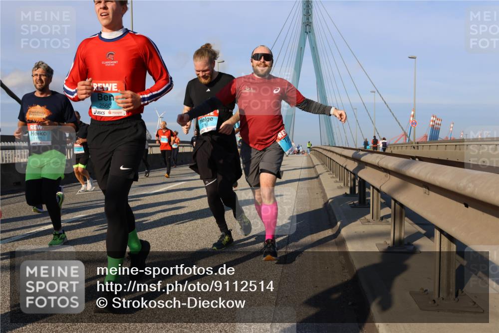 03.10.2025 - Köhlbrandbrückenlauf Strokosch-Dieckow http://msf.ph/oto/9112514 03.10.2025 09:45:56 Position 2 1163, 2560, 2793 meine-sportfotos.de