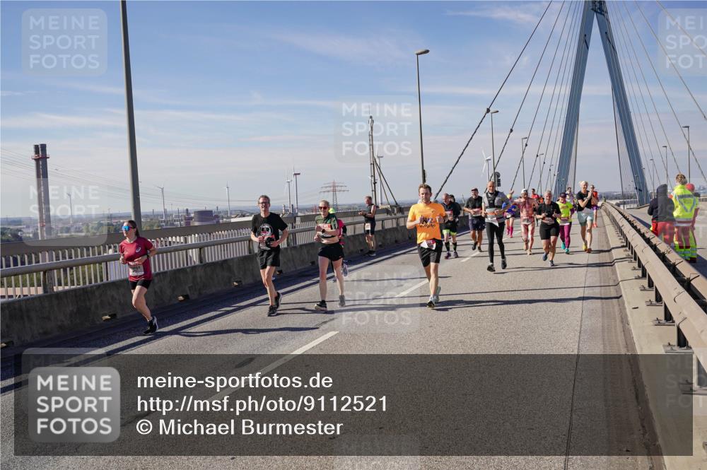03.10.2025 - Köhlbrandbrückenlauf Michael Burmester http://msf.ph/oto/9112521 03.10.2025 12:54:34 Position 2  meine-sportfotos.de
