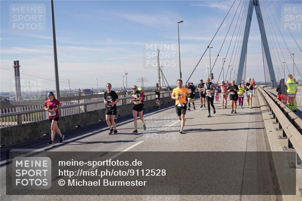 03.10.2025 - Köhlbrandbrückenlauf Michael Burmester http://msf.ph/oto/9112528 03.10.2025 12:54:35 Position 2  meine-sportfotos.de