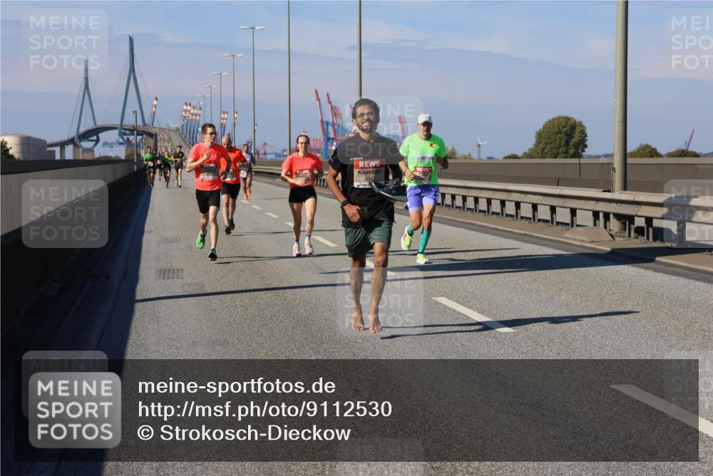 03.10.2025 - Köhlbrandbrückenlauf Strokosch-Dieckow http://msf.ph/oto/9112530 03.10.2025 12:41:42 Position 3 4043 meine-sportfotos.de
