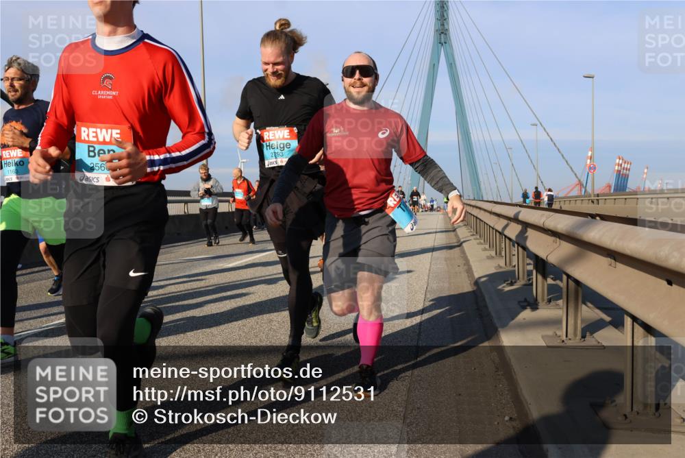 03.10.2025 - Köhlbrandbrückenlauf Strokosch-Dieckow http://msf.ph/oto/9112531 03.10.2025 09:45:57 Position 2 1163, 256, 2793 meine-sportfotos.de