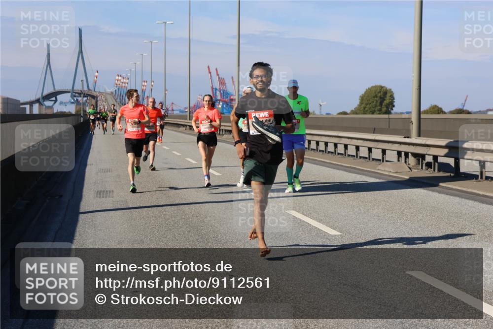 03.10.2025 - Köhlbrandbrückenlauf Strokosch-Dieckow http://msf.ph/oto/9112561 03.10.2025 12:41:43 Position 3  meine-sportfotos.de