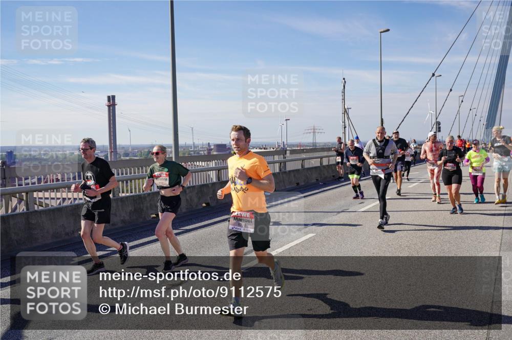 03.10.2025 - Köhlbrandbrückenlauf Michael Burmester http://msf.ph/oto/9112575 03.10.2025 12:54:36 Position 2 6710 meine-sportfotos.de