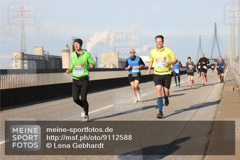 03.10.2025 - Köhlbrandbrückenlauf Lena Gebhardt http://msf.ph/oto/9112588 03.10.2025 09:42:29 Position 2 1010, 1083 meine-sportfotos.de