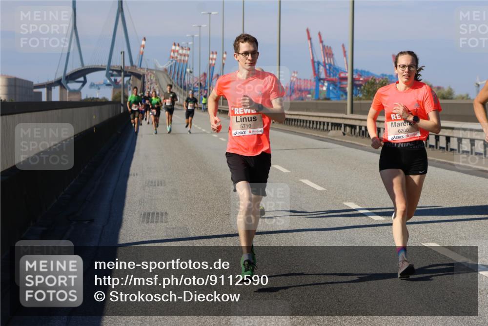 03.10.2025 - Köhlbrandbrückenlauf Strokosch-Dieckow http://msf.ph/oto/9112590 03.10.2025 12:41:45 Position 3 5710, 6200 meine-sportfotos.de