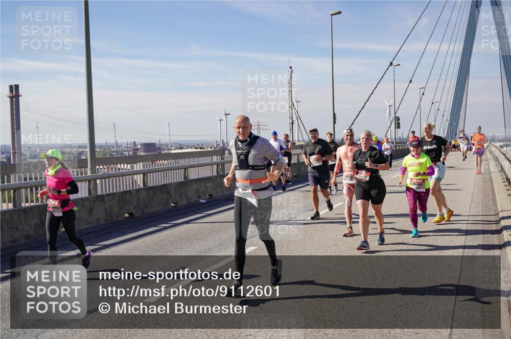 03.10.2025 - Köhlbrandbrückenlauf Michael Burmester http://msf.ph/oto/9112601 03.10.2025 12:54:38 Position 2  meine-sportfotos.de