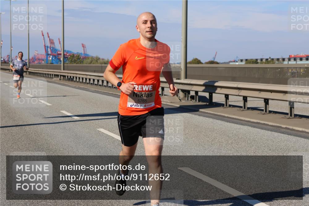 03.10.2025 - Köhlbrandbrückenlauf Strokosch-Dieckow http://msf.ph/oto/9112652 03.10.2025 12:41:48 Position 3 5765 meine-sportfotos.de
