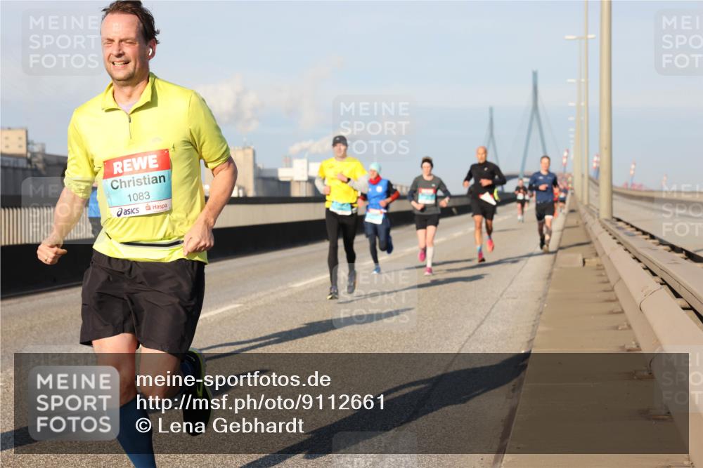 03.10.2025 - Köhlbrandbrückenlauf Lena Gebhardt http://msf.ph/oto/9112661 03.10.2025 09:42:31 Position 2 1083 meine-sportfotos.de