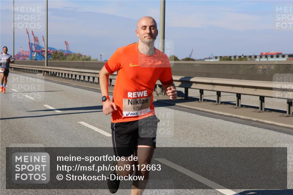 03.10.2025 - Köhlbrandbrückenlauf Strokosch-Dieckow http://msf.ph/oto/9112663 03.10.2025 12:41:48 Position 3 5765 meine-sportfotos.de