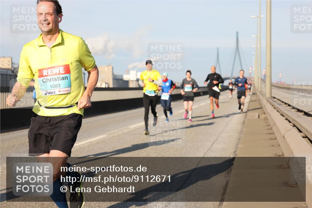 03.10.2025 - Köhlbrandbrückenlauf Lena Gebhardt http://msf.ph/oto/9112671 03.10.2025 09:42:31 Position 2 1083 meine-sportfotos.de