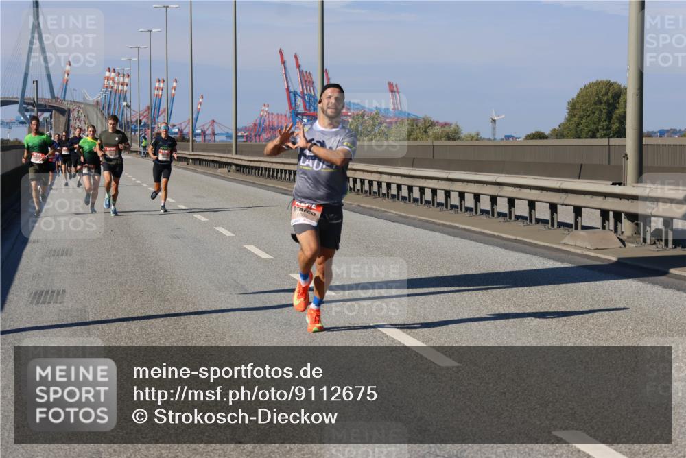 03.10.2025 - Köhlbrandbrückenlauf Strokosch-Dieckow http://msf.ph/oto/9112675 03.10.2025 12:41:51 Position 3 002 meine-sportfotos.de