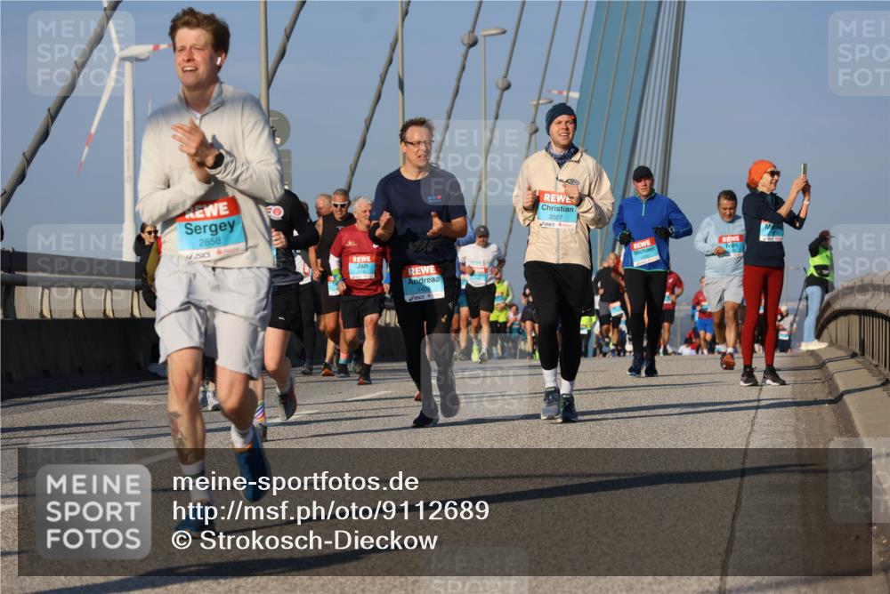 03.10.2025 - Köhlbrandbrückenlauf Strokosch-Dieckow http://msf.ph/oto/9112689 03.10.2025 09:46:13 Position 2 2858, 2134, 1406, 2027 meine-sportfotos.de