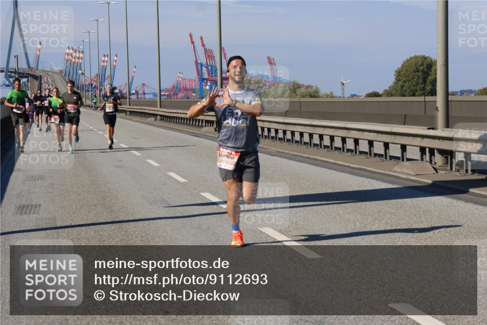 03.10.2025 - Köhlbrandbrückenlauf Strokosch-Dieckow http://msf.ph/oto/9112693 03.10.2025 12:41:52 Position 3  meine-sportfotos.de
