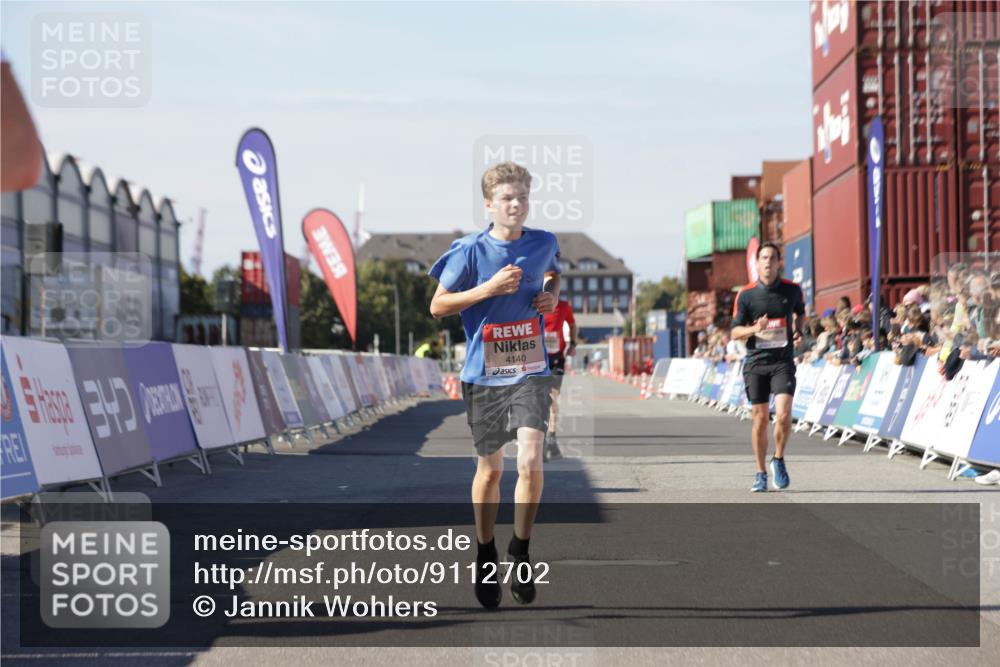 03.10.2025 - Köhlbrandbrückenlauf Jannik Wohlers http://msf.ph/oto/9112702 03.10.2025 13:01:04 Ziel 4039, 4069, 4140, 4177, 4407, 4425, 4512, 4820, 5779 meine-sportfotos.de