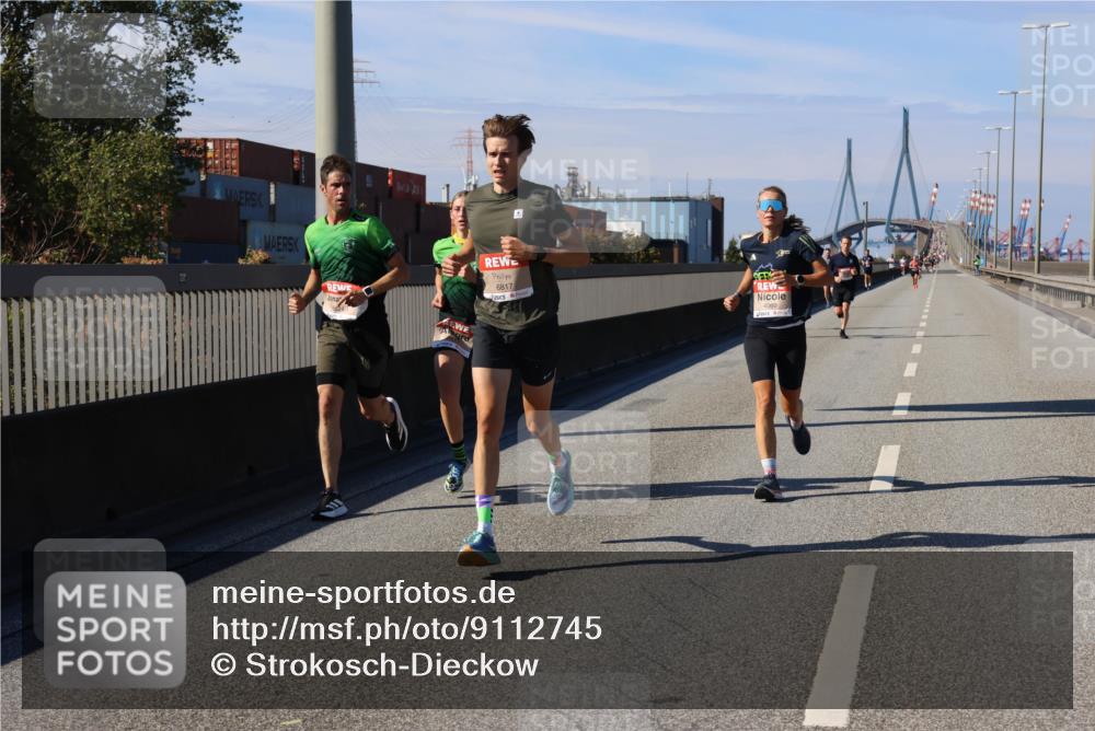 03.10.2025 - Köhlbrandbrückenlauf Strokosch-Dieckow http://msf.ph/oto/9112745 03.10.2025 12:41:59 Position 3 6817, 4060 meine-sportfotos.de