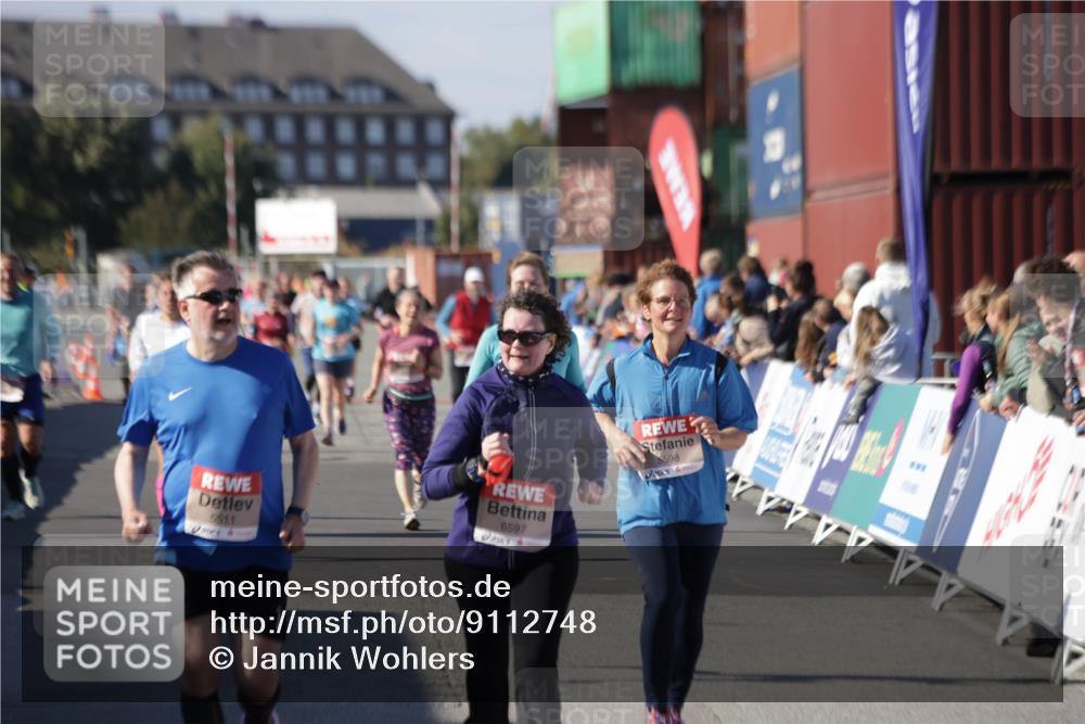 03.10.2025 - Köhlbrandbrückenlauf Jannik Wohlers http://msf.ph/oto/9112748 03.10.2025 13:31:24 Ziel 4800, 4967, 5030, 5310, 5362, 5378, 5425, 5511, 5518, 5519, 5598, 5772, 5773, 6242, 6243, 6559, 6597, 6731 meine-sportfotos.de