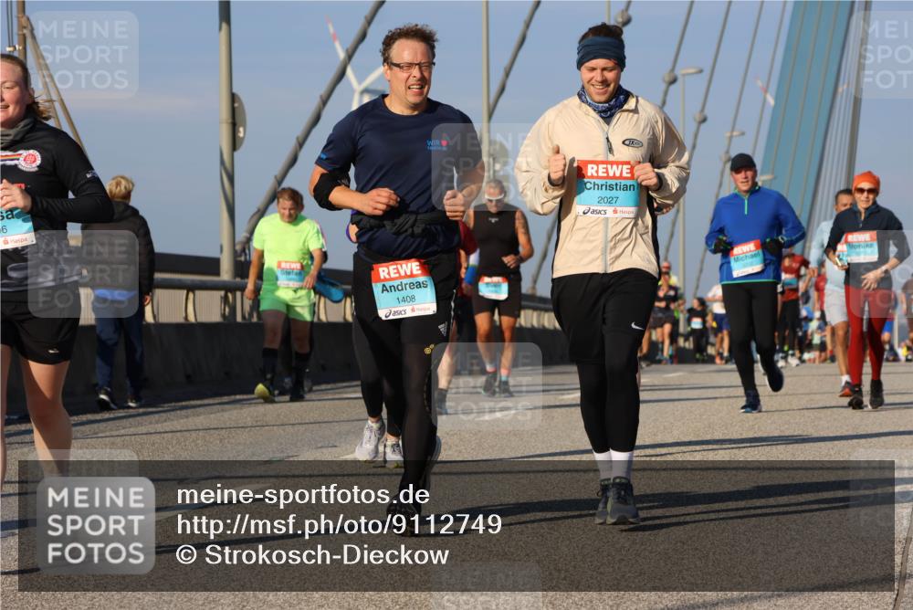 03.10.2025 - Köhlbrandbrückenlauf Strokosch-Dieckow http://msf.ph/oto/9112749 03.10.2025 09:46:17 Position 2 6, 1408, 2027 meine-sportfotos.de