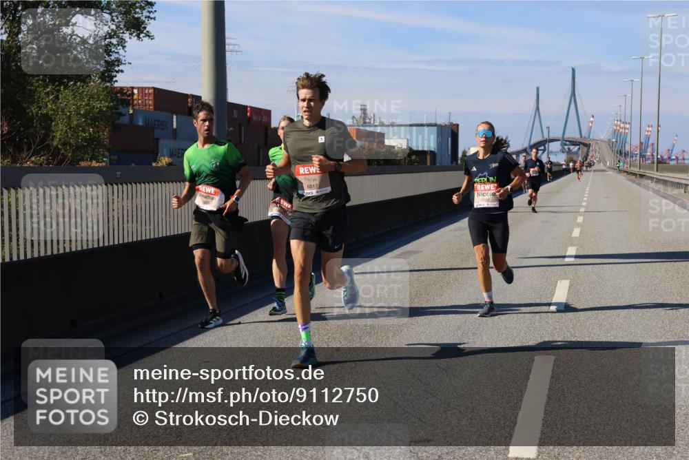 03.10.2025 - Köhlbrandbrückenlauf Strokosch-Dieckow http://msf.ph/oto/9112750 03.10.2025 12:41:59 Position 3 6817 meine-sportfotos.de
