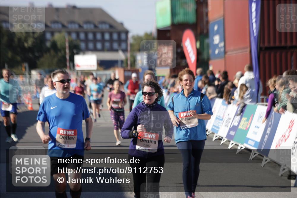 03.10.2025 - Köhlbrandbrückenlauf Jannik Wohlers http://msf.ph/oto/9112753 03.10.2025 13:31:25 Ziel 4967, 5030, 5310, 5362, 5378, 5425, 5511, 5518, 5519, 5598, 5772, 5773, 6242, 6243, 6559, 6597, 6731 meine-sportfotos.de