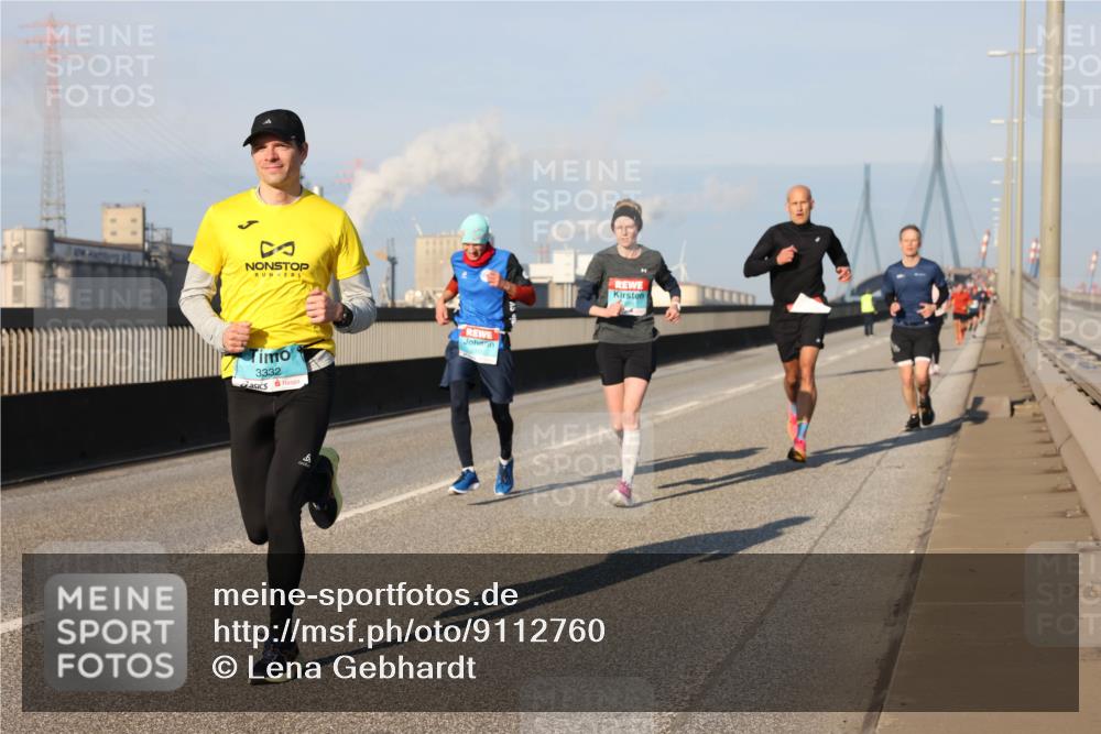 03.10.2025 - Köhlbrandbrückenlauf Lena Gebhardt http://msf.ph/oto/9112760 03.10.2025 09:42:33 Position 2 3332 meine-sportfotos.de