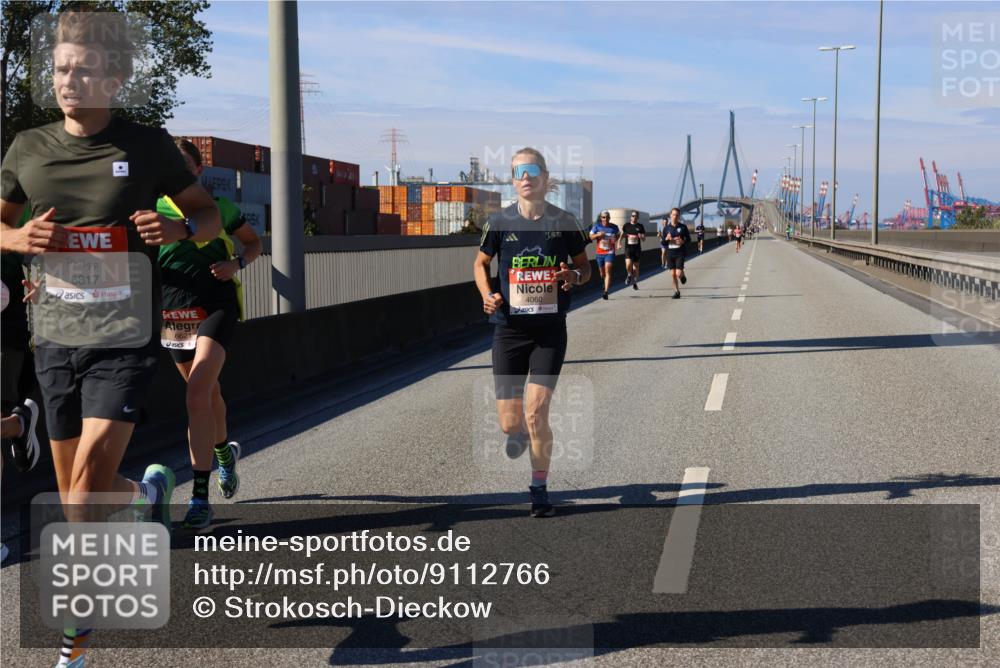 03.10.2025 - Köhlbrandbrückenlauf Strokosch-Dieckow http://msf.ph/oto/9112766 03.10.2025 12:42:00 Position 3 6817, 6621, 4060 meine-sportfotos.de