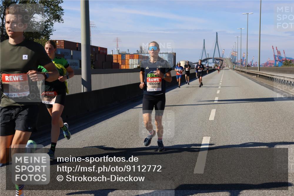 03.10.2025 - Köhlbrandbrückenlauf Strokosch-Dieckow http://msf.ph/oto/9112772 03.10.2025 12:42:00 Position 3 6817, 6621, 4060 meine-sportfotos.de