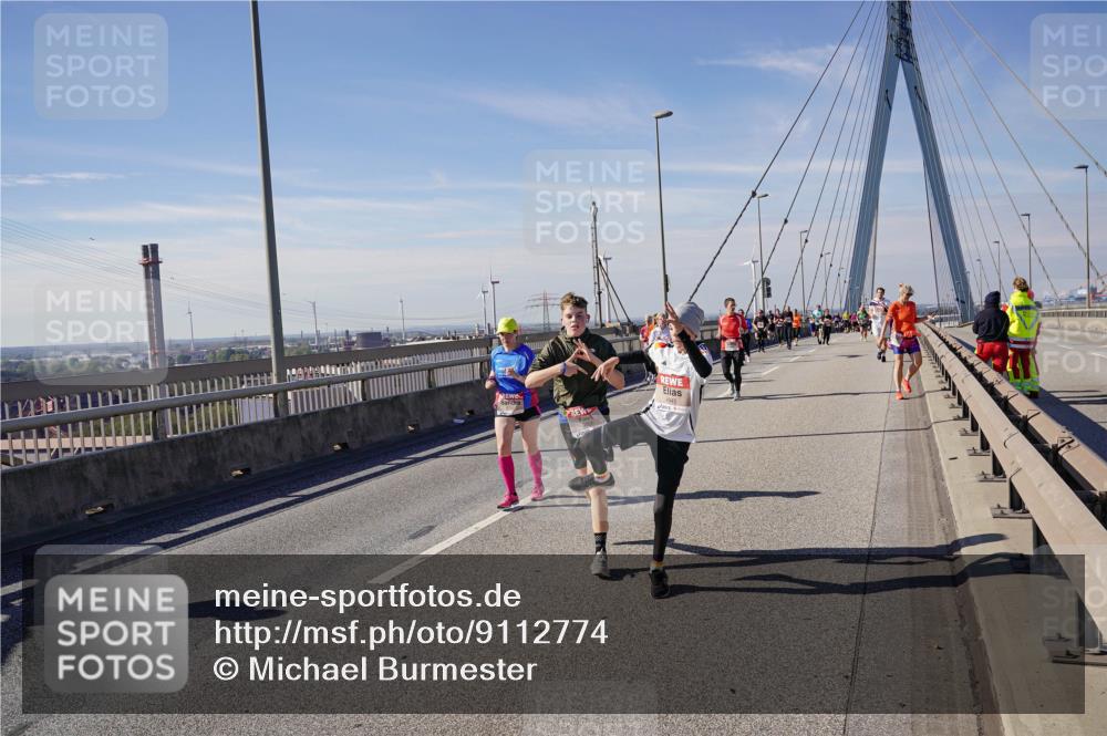 03.10.2025 - Köhlbrandbrückenlauf Michael Burmester http://msf.ph/oto/9112774 03.10.2025 12:54:42 Position 2 4945 meine-sportfotos.de